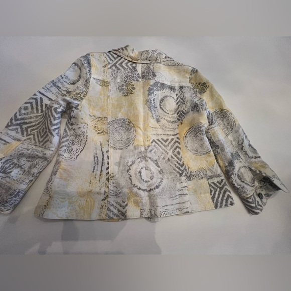RUBY ROAD LIGHTWEIGHT JACKET. SIZE 8 PETITE. GRAYS/YELLOW/WHITE
RAYON/LINEN - Picture 4 of 8